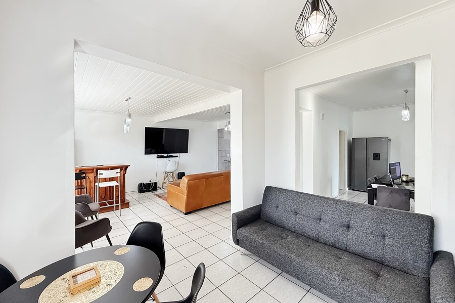 4 Bedroom Property for Sale in Monte Vista Western Cape